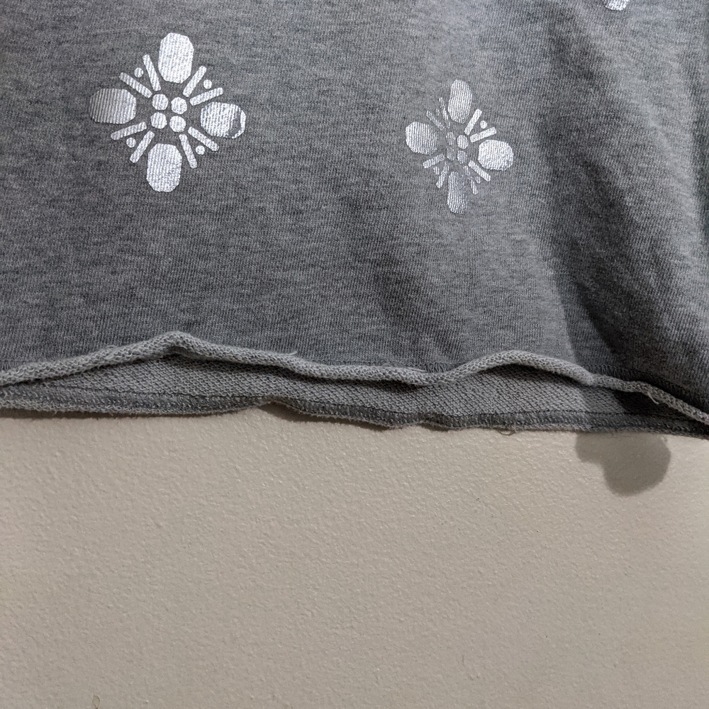 GAP XS Pullover Sweatshirt w/ Silver Details - Picture 5 of 7